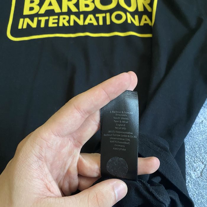 Футболка чоловіча від barbour international BIG center logo чорна