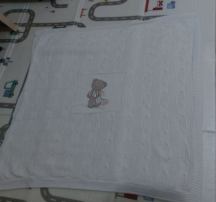 Лот для немовлят за 300грн. 56-62 пледи і рушник.