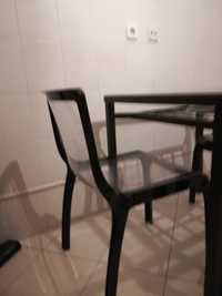 Conjunto mesa e cadeiras design italiano moderno elegante