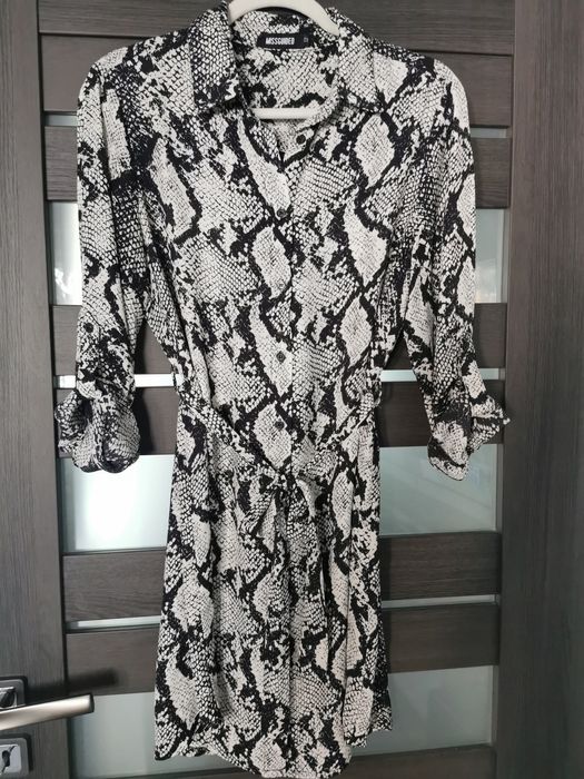 Sukienka z paskiem roz. M