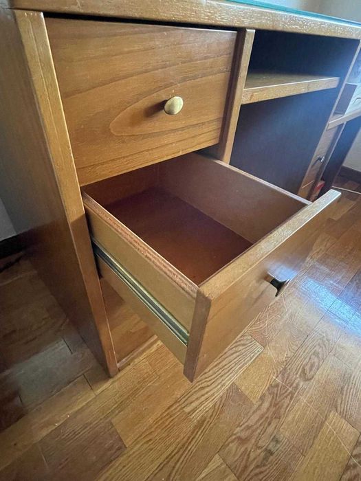 Secretária de estúdio