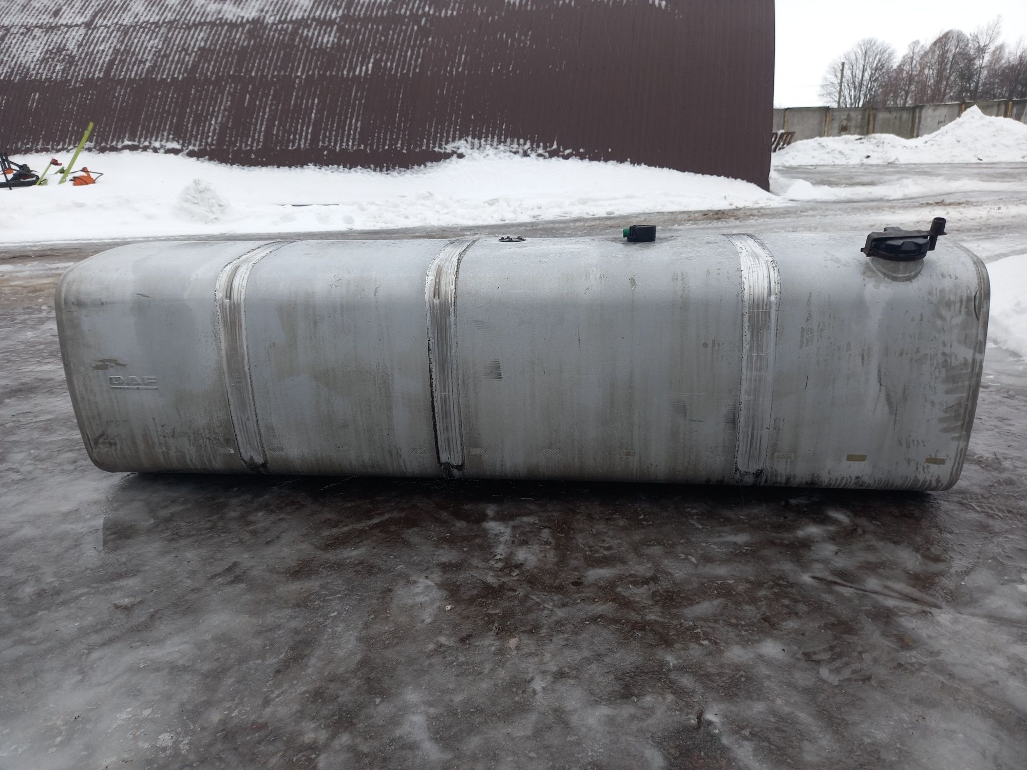 Продам Бак на 870л.DAF.або обміняю на менший..