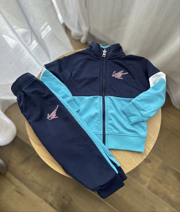 Спортивний костюм Nike