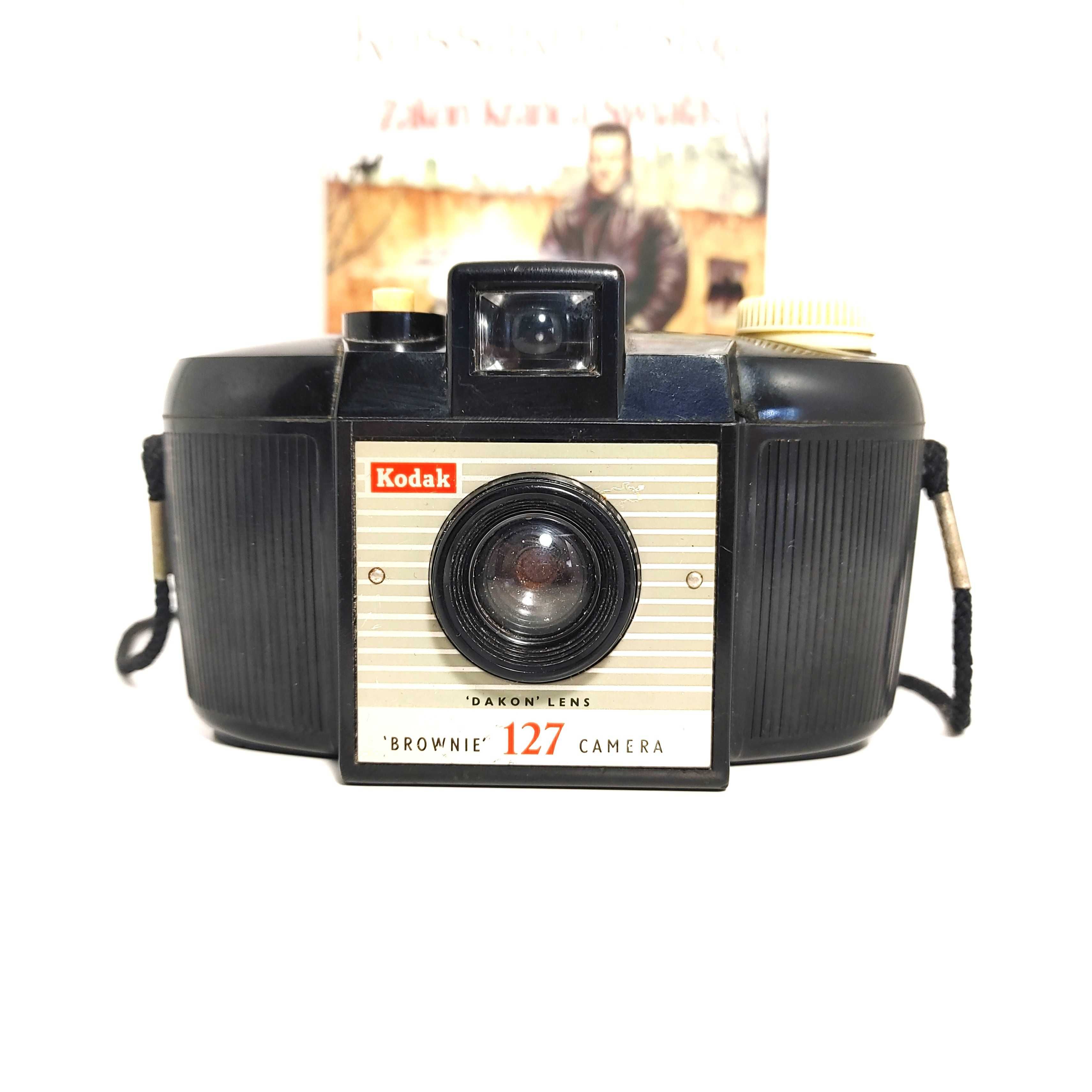 Aparat fotograficzny 1952 r RETRO Kodak Brownie 127 Camera obscura BOX