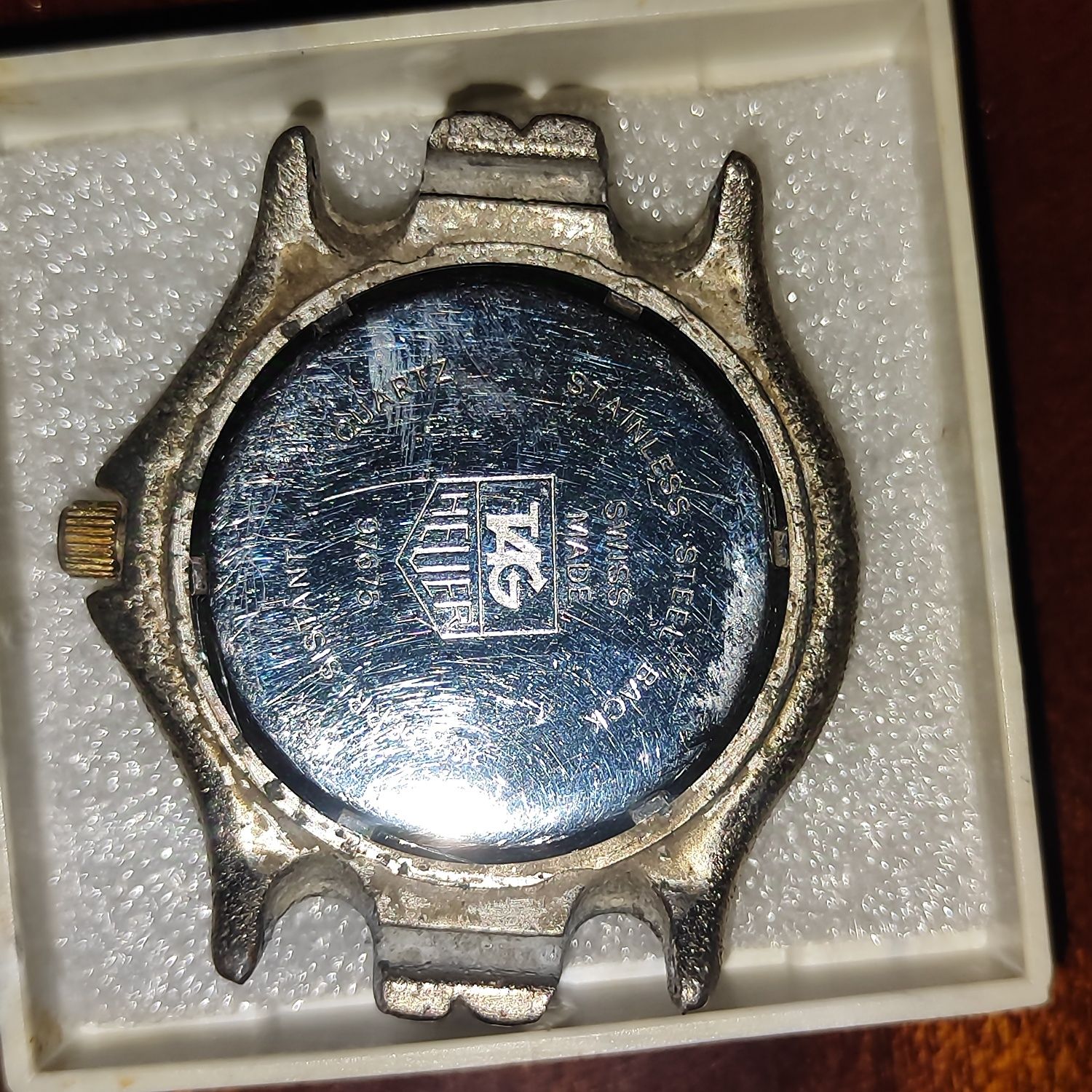 Часы TAG HEUER swiss made ремешком есть