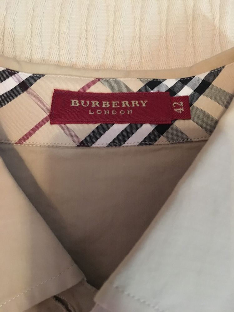 Camisa bege da marca Burberry