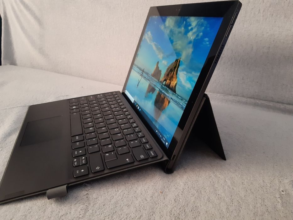 Ultrabook Lenovo laptop notebook netbook komputer 8GB Ram,  win10, ssd