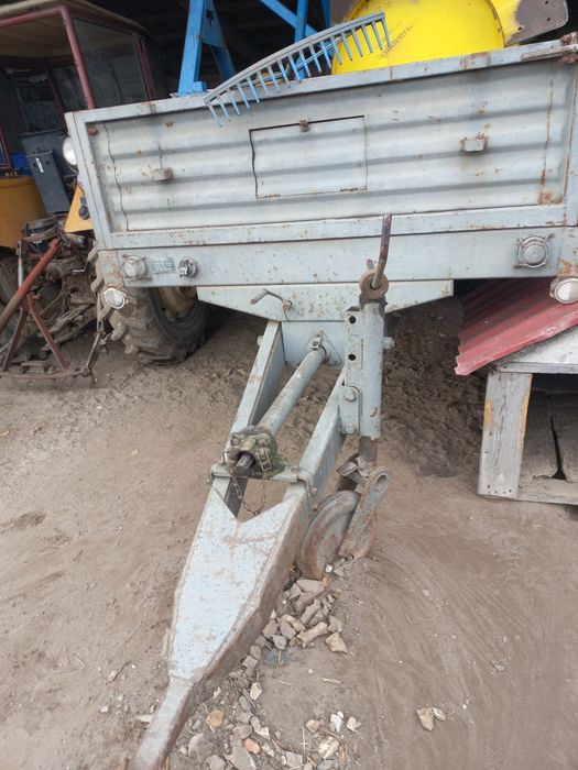 Rozrzutnik obornika 3.5t i kombajn anna