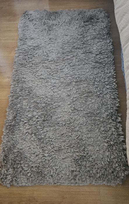 Tapetes quarto pelo comprido-cinza (15€ cada)