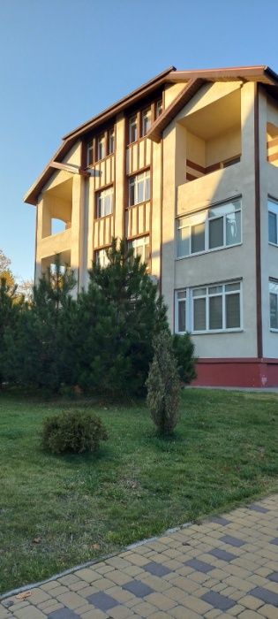 4-комн. 2-рівнева квартира ЖК Ренесанс, 313 кв.м вул. Розваги