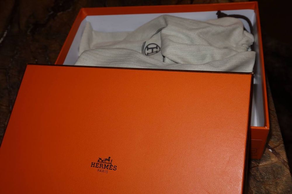 Оригінальні шльопанці Hermès (37-38 розмір)