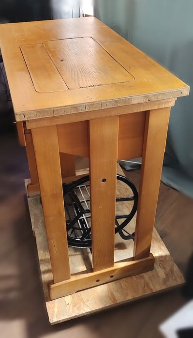 Szafka vintage pod maszynę do szycia Łucznik - oryginał PRL, 1974r.