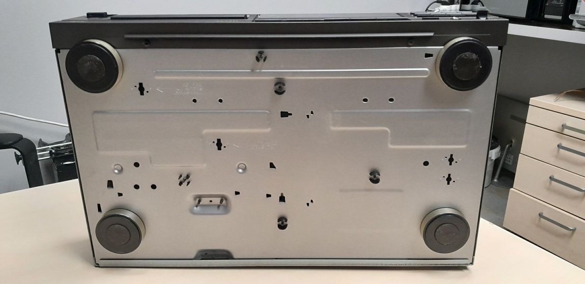 Odtwarzacz CD Technics SL-P277A