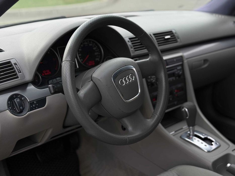 AvtoReal Audi A4 B7 2005