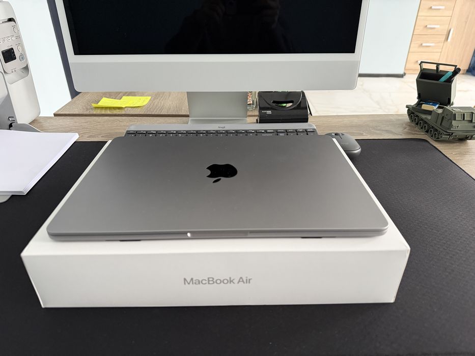 Macbook Air M2 8/256 УКР Официал, идеал