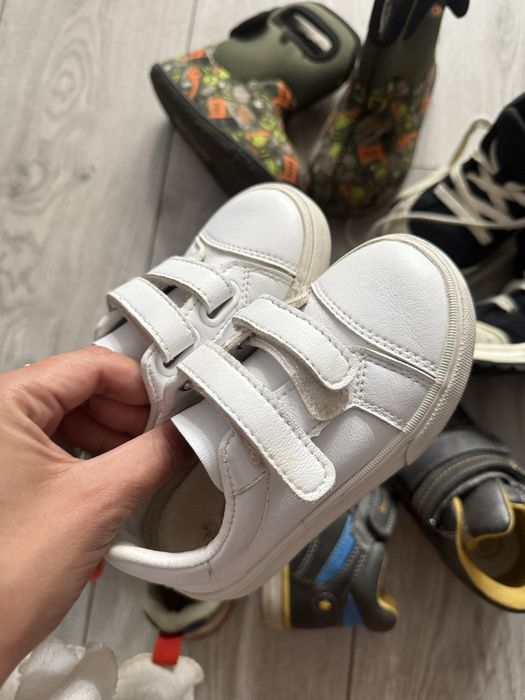 Взуття на хлопчика 24р кросівки , кеди zara, bogs