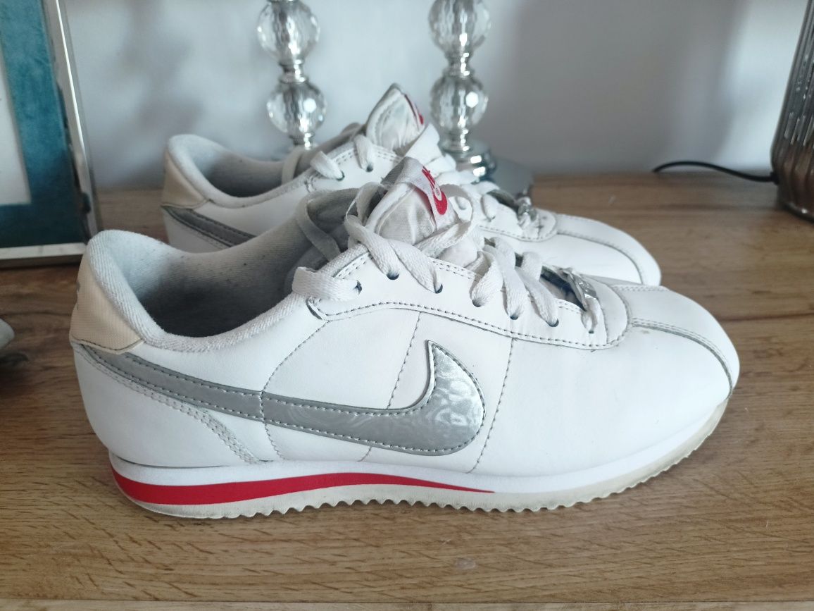 Buty Nike cortez 39 biale srebrne