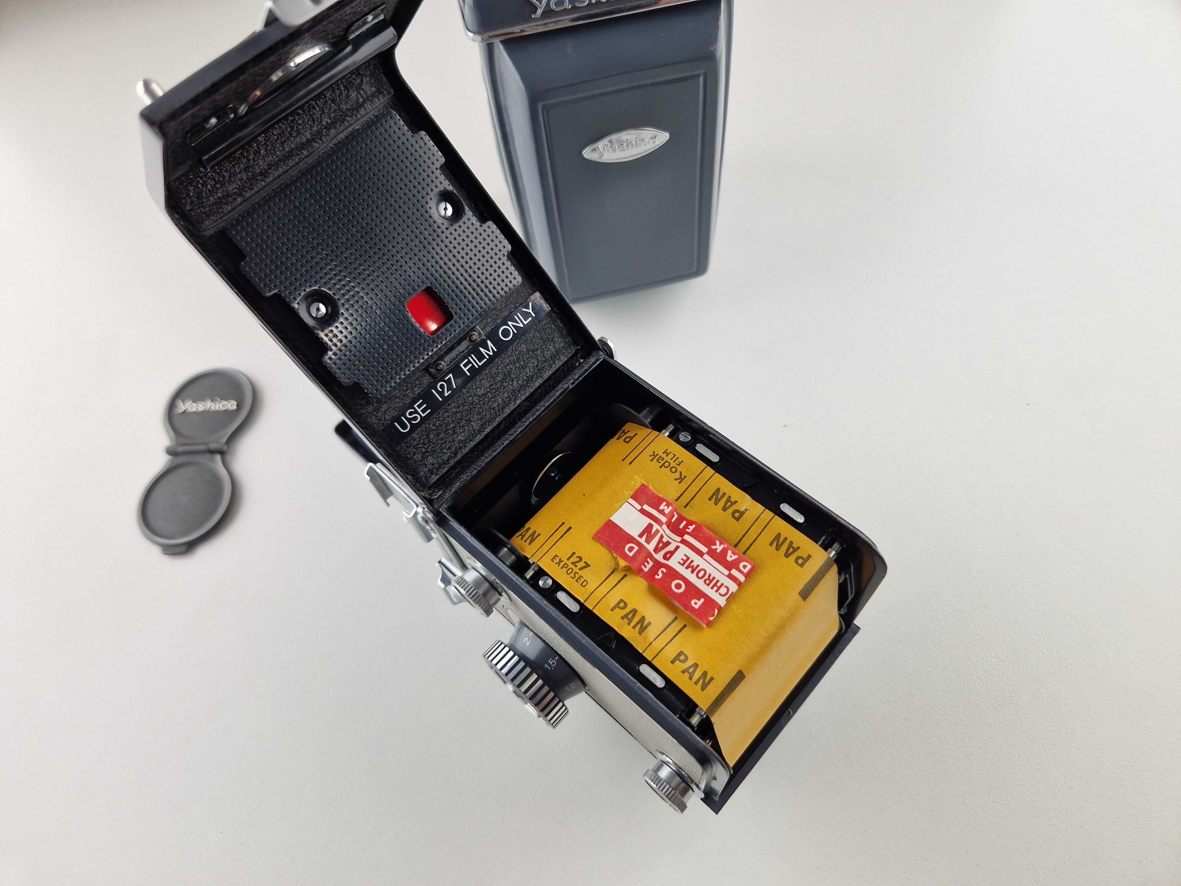 .Aparat Yashica 44  Yashikor 2x 60mm 1:3.5 - jedyny, fabrycznie nowy!