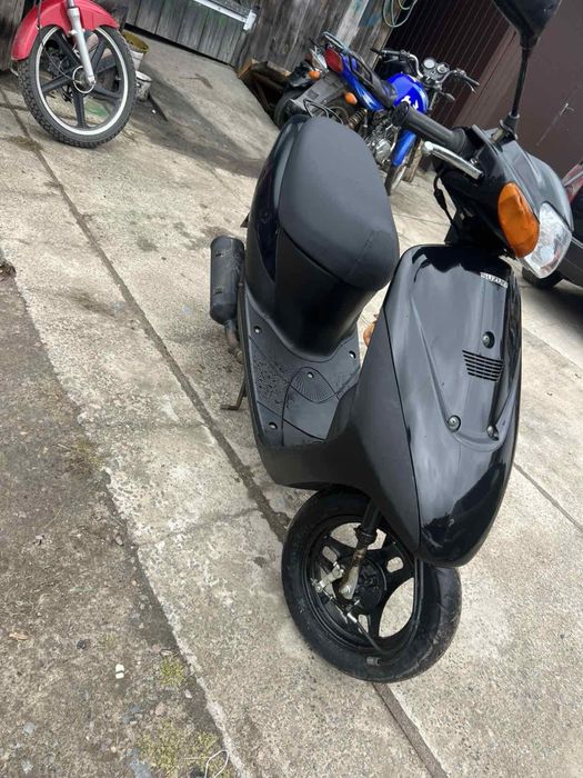 Скутер Suzuki Lets 2