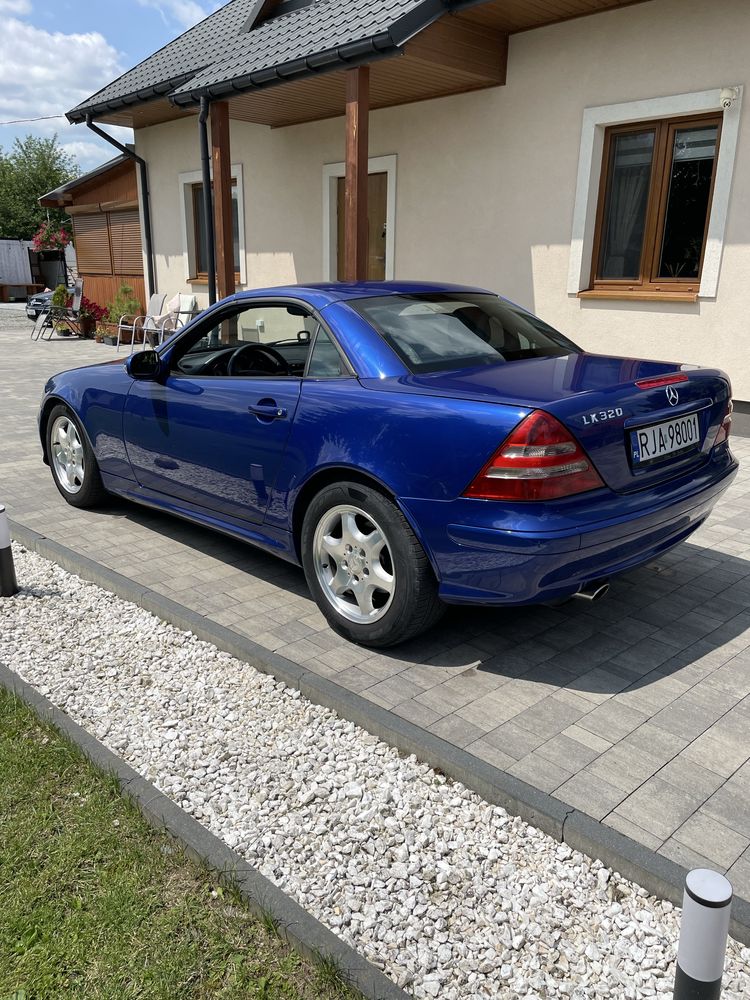 Mercedes SLK  320