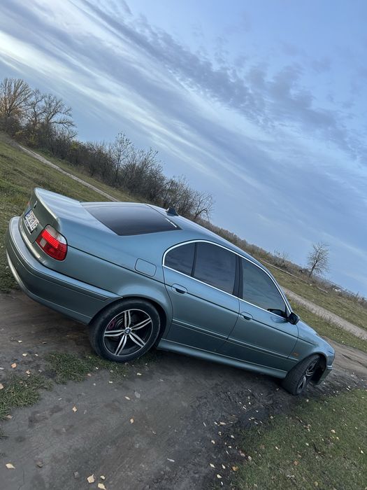 Продам BMW e39 FL