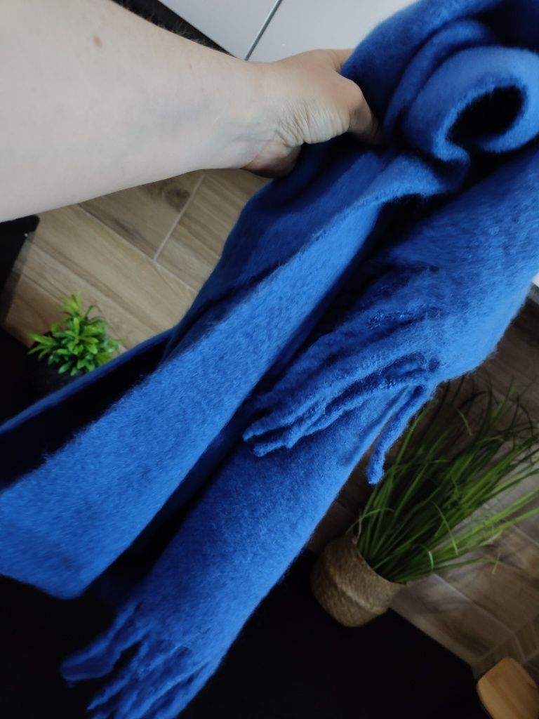 Szal o pięknym kolorze zimowy XXL