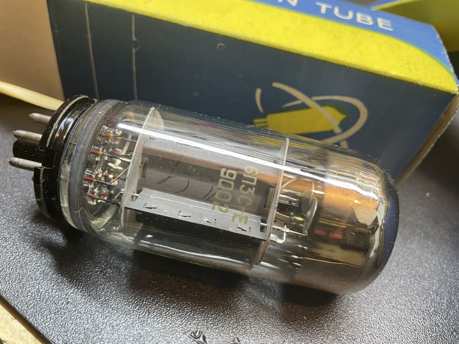 Lampy elektronowe 6P3S-E oraz 6Ż1P-EB