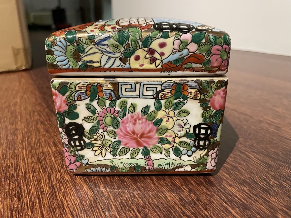 Caixa antiga chinesa