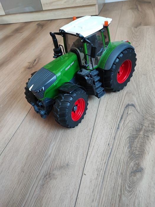 Traktor bruder  BRUDER