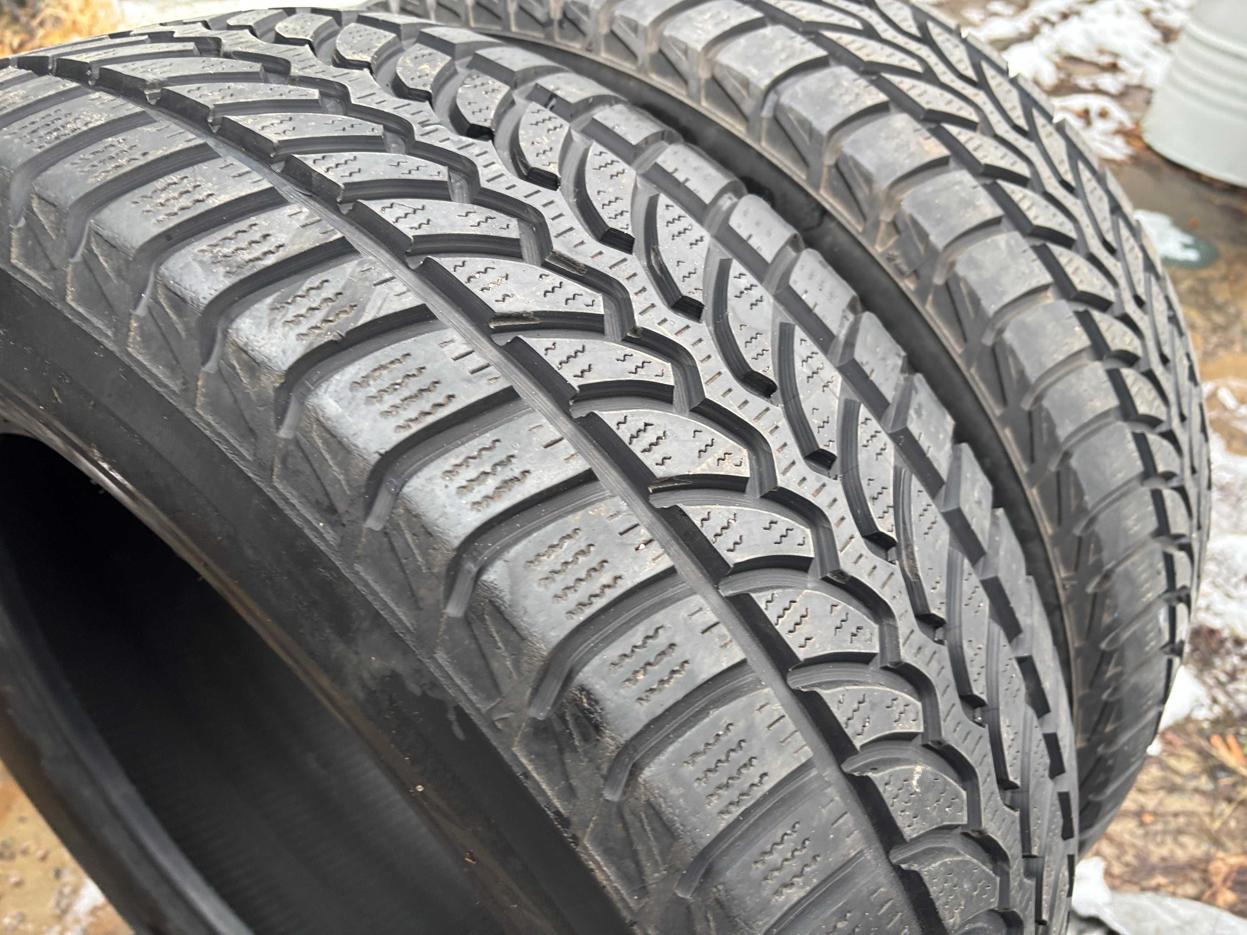 235-60-R18 BRIDGESTONE BLIZZAK 2штуки пара  резины GERMANY 2023