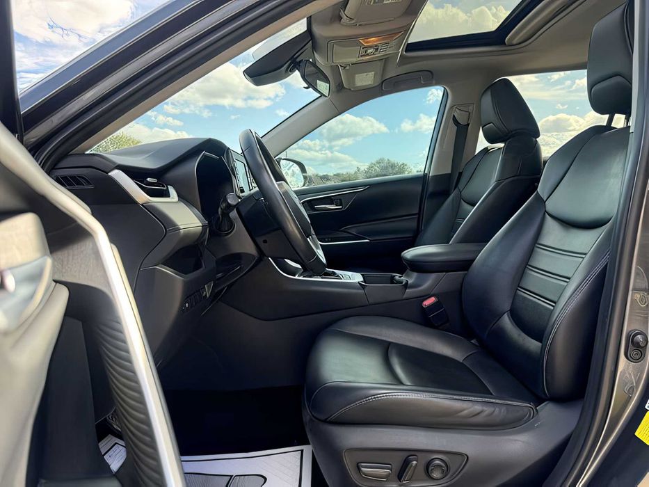 Toyota RAV4      2019