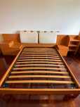 Cama casal 1.90x1.50 com mesinhas – zona Alverca
