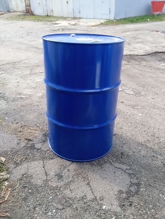 Металеві бочка чудовому стані,з під  моторного масла.