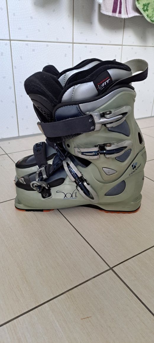 Buty narciarskie damskie
