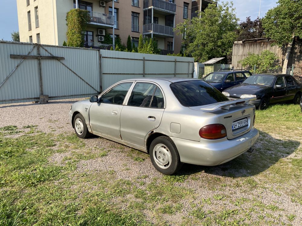 Hyundai Elantra 1.6 газ/бенз