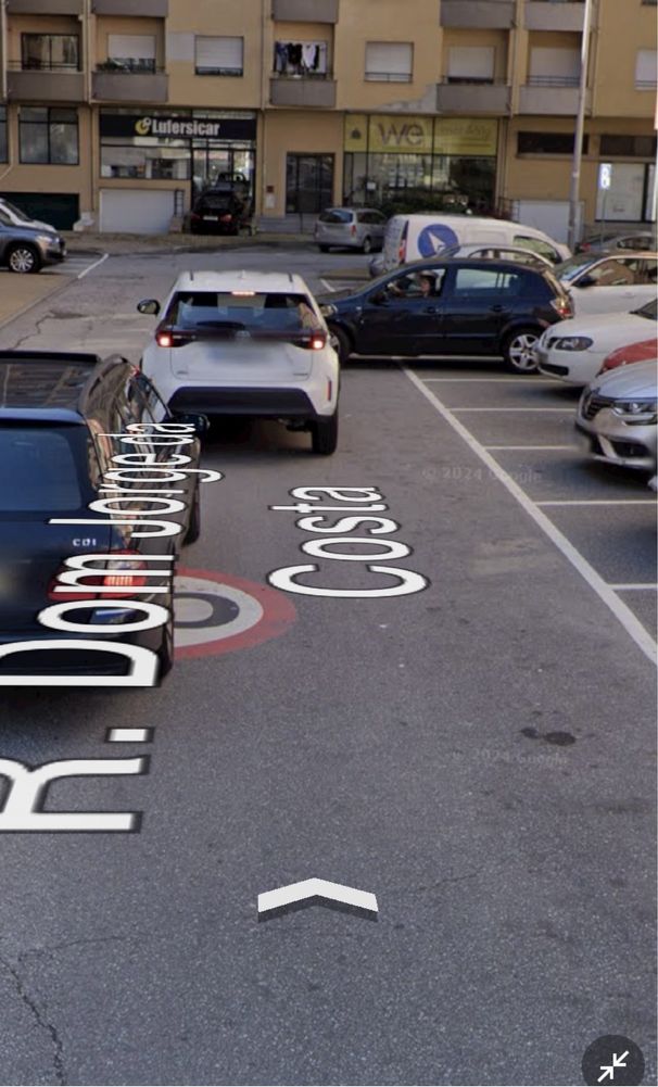 Arrendo garagem Braga zona Makro