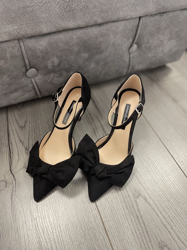 Туфлі чорного кольору DOROTHY PERKINS