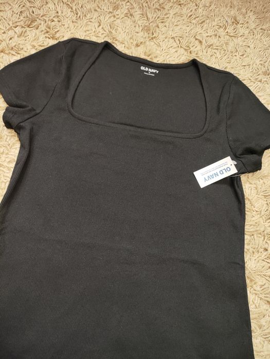 Чорна футболка в рубчик