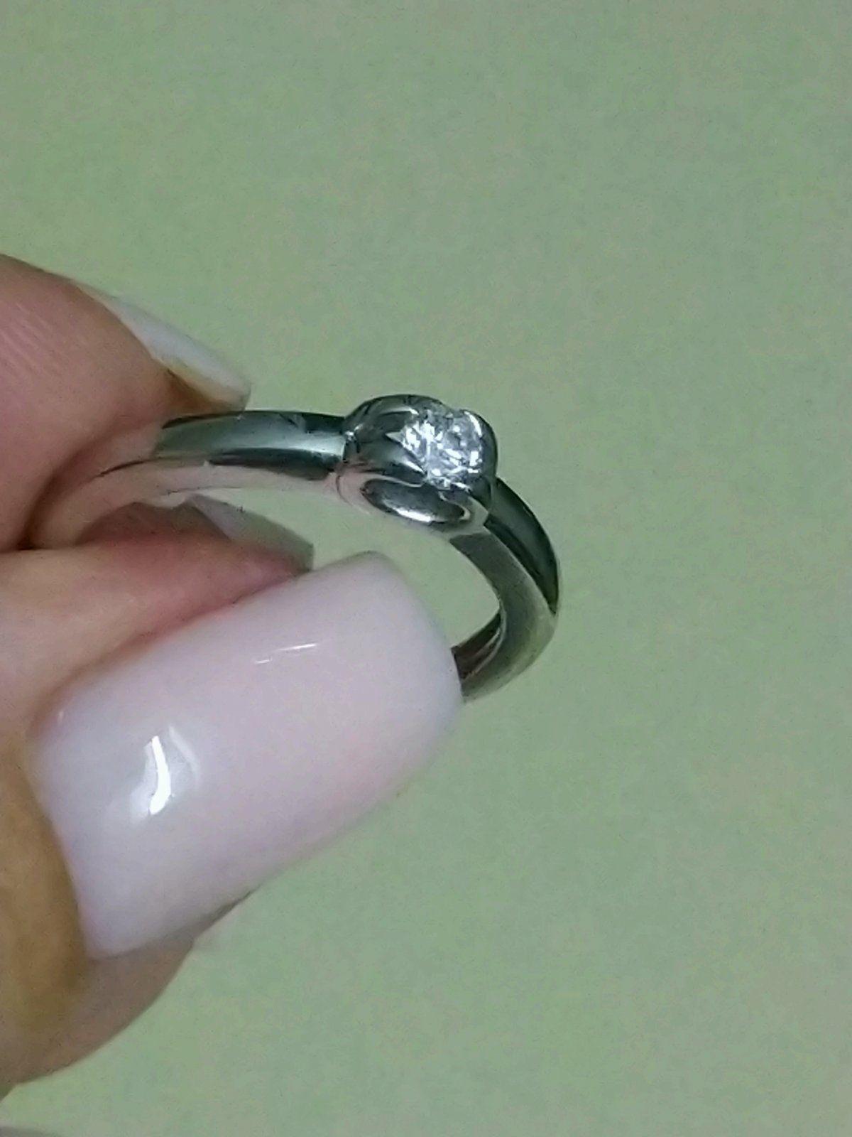 Белое золото 585 кольцо с бриллиантом