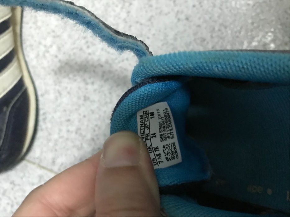 Ténis adidas tamanho 24