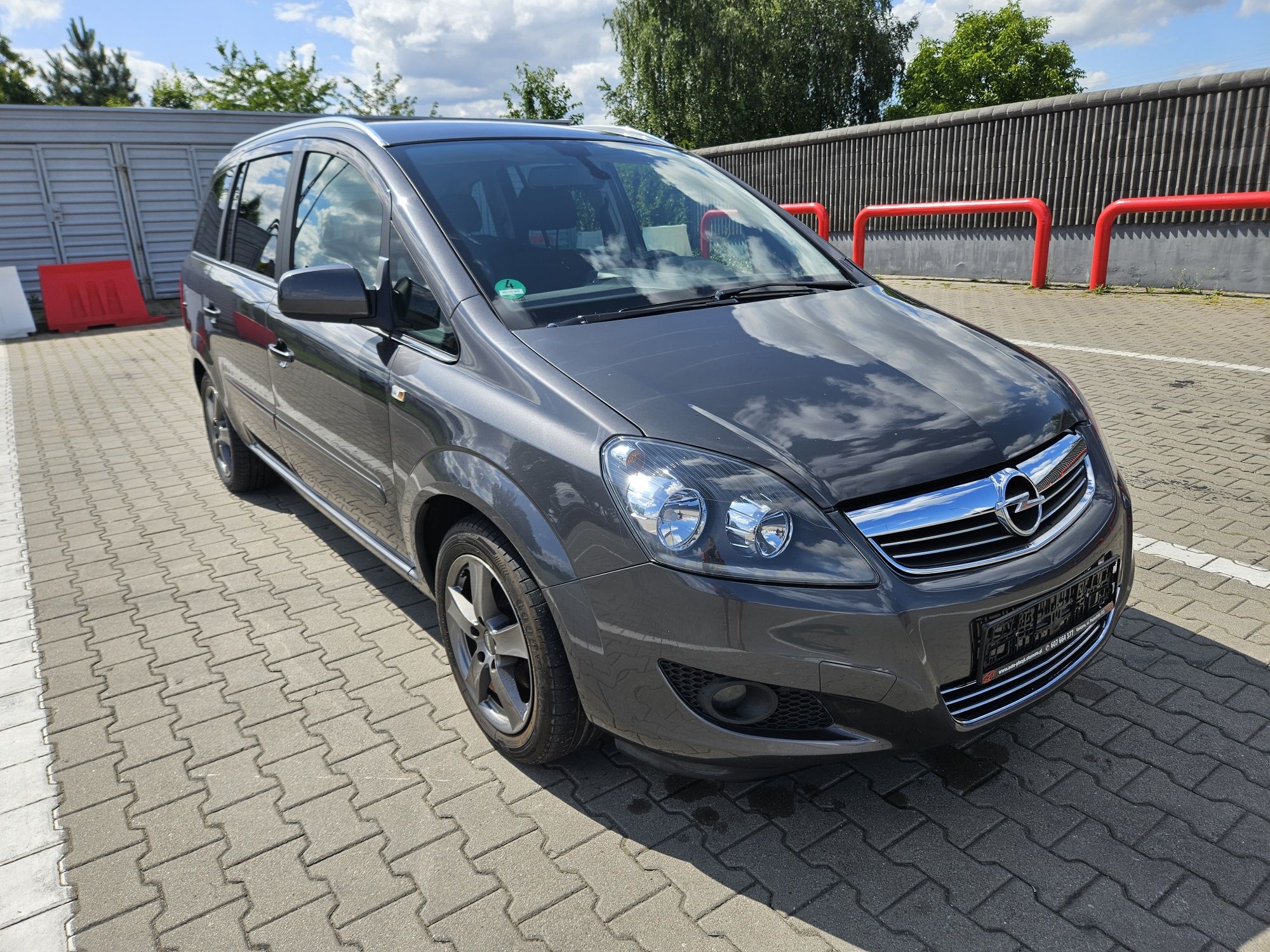Benzyna 2011 Lift 7-osob alu klima super stan import Niemcy
