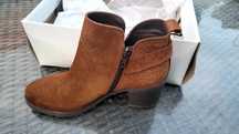Botas mulher - tamanho 35