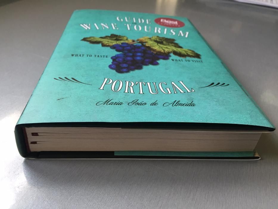 Livro Guide to Wine Tourism in Portugal