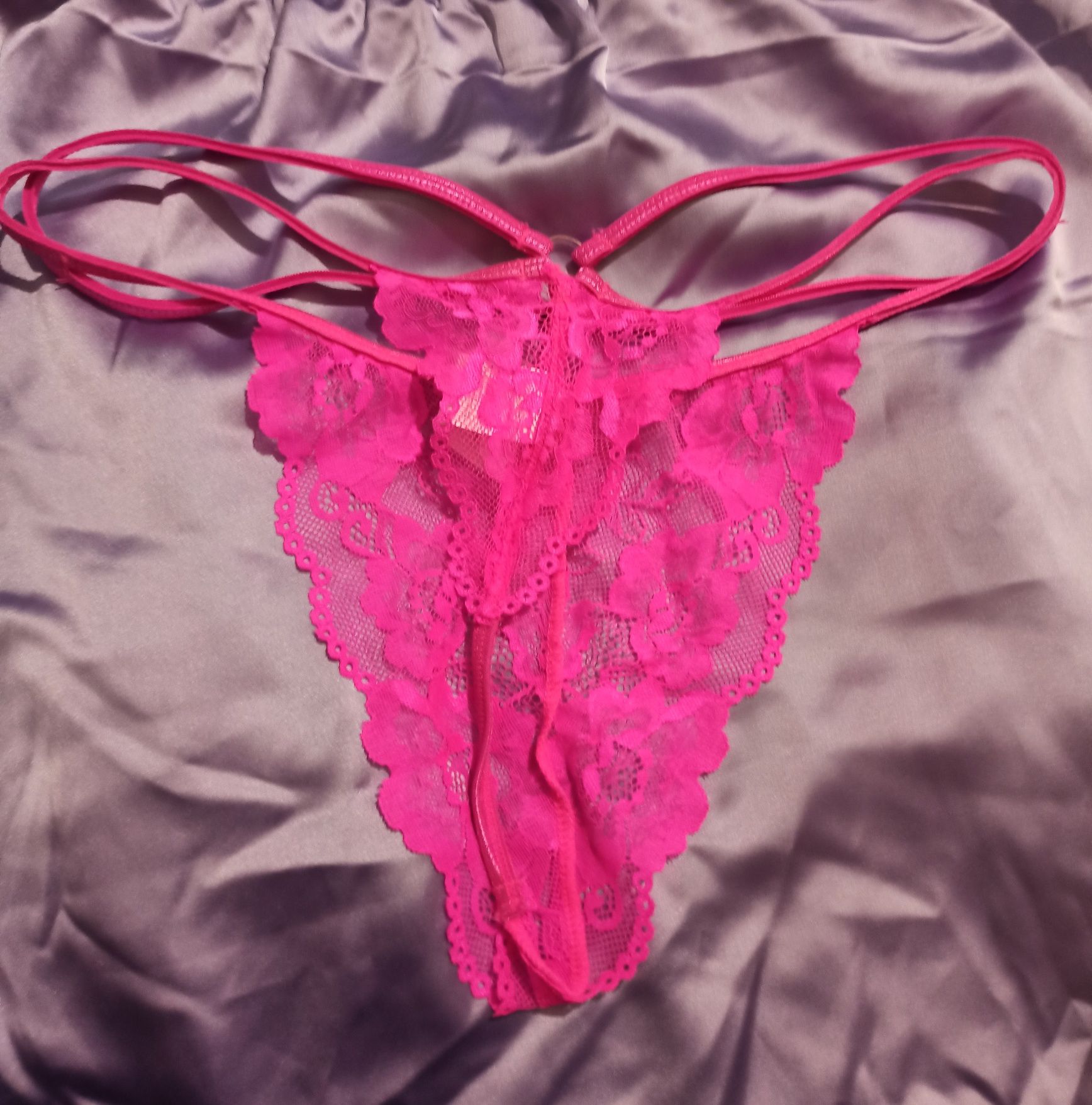 44 46 Majtki stringi nowe Boohoo neonowy róż Plus Size stringi
