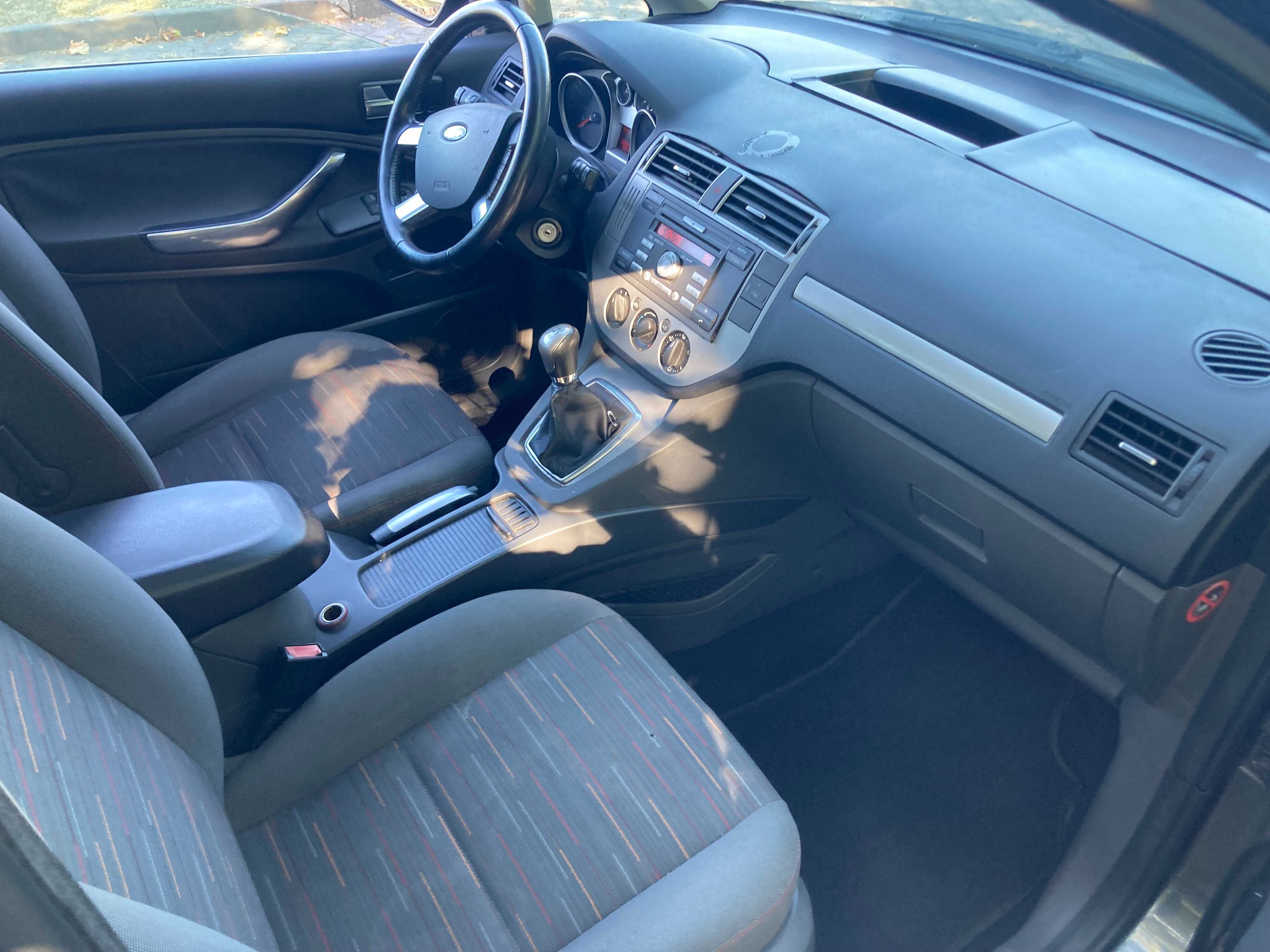 Ford C-Max Atrakcyjny Wygląd