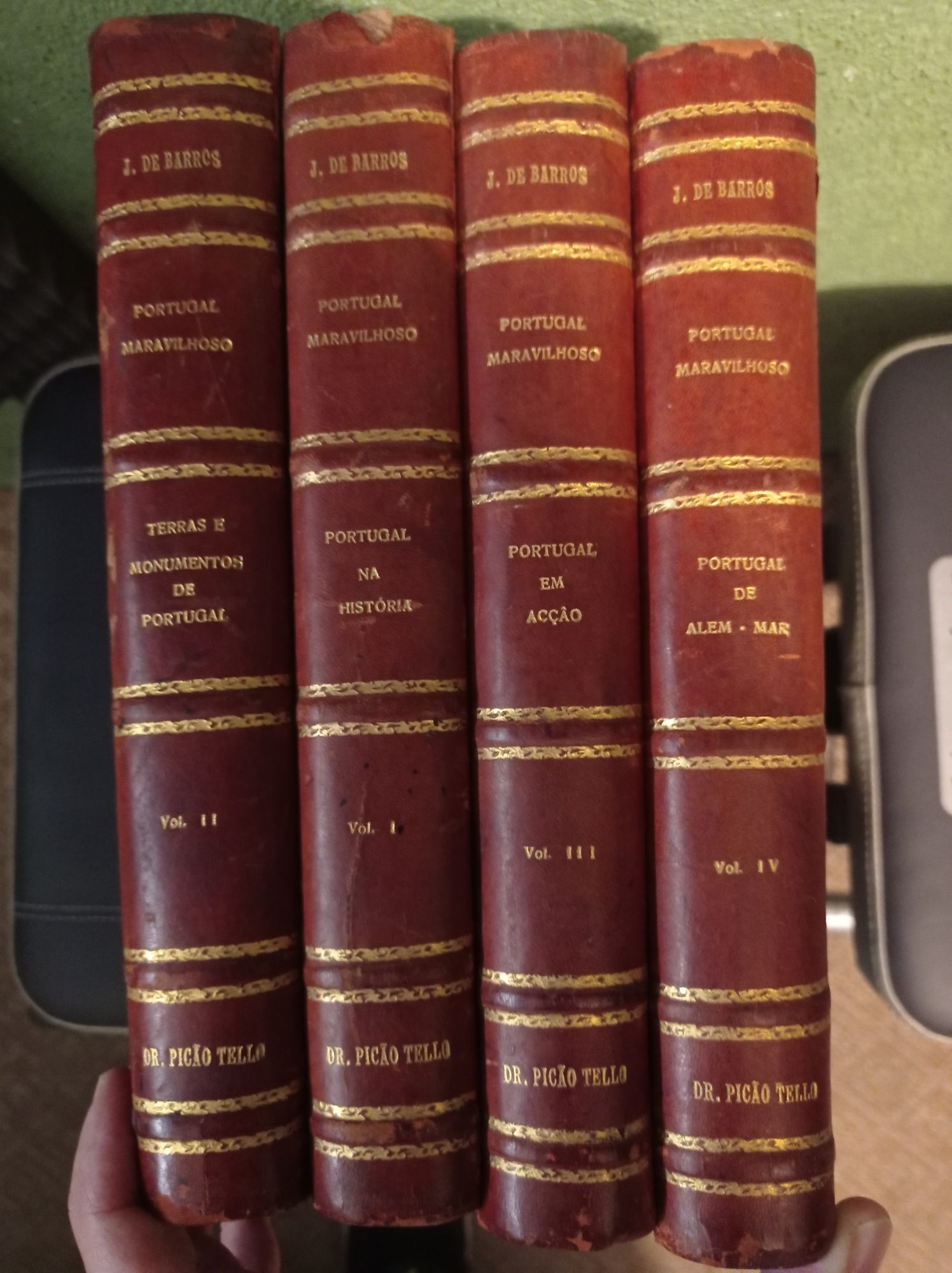 Livros "Portugal Maravilhoso" - 4 volumes (1953)