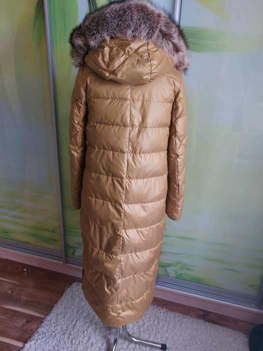 Продам жіночу зимову куртку.