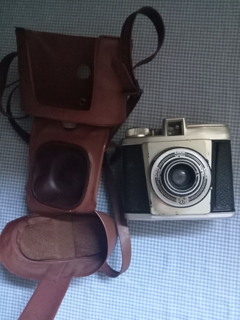 Máquina vintage com bolsa