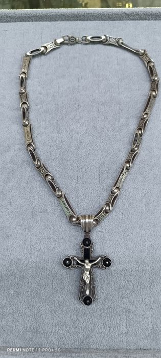 Продам серебрянную цепочку и крестик
