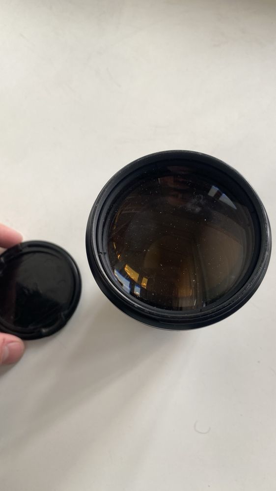 Обʼєктив Canon 135mm f2.0 ідеально підходить ддя зйомки на вулиці
